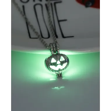 1pc Halloween Luminous Pumpkin Scary Face Pendant Necklace